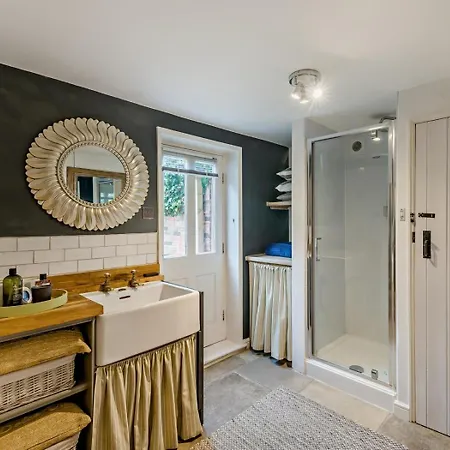2 Bed In York Oc-78054 * Normanby