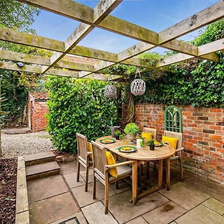 2 Bed In York Oc-78054 Normanby