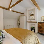 Holiday home 2 Bed In York Oc-78054 Normanby