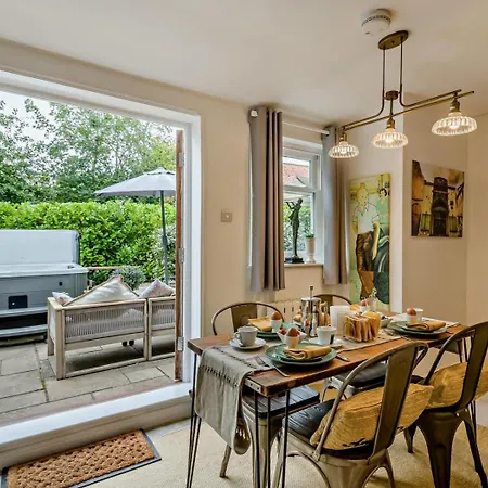 2 Bed In York Oc-78054 Normanby